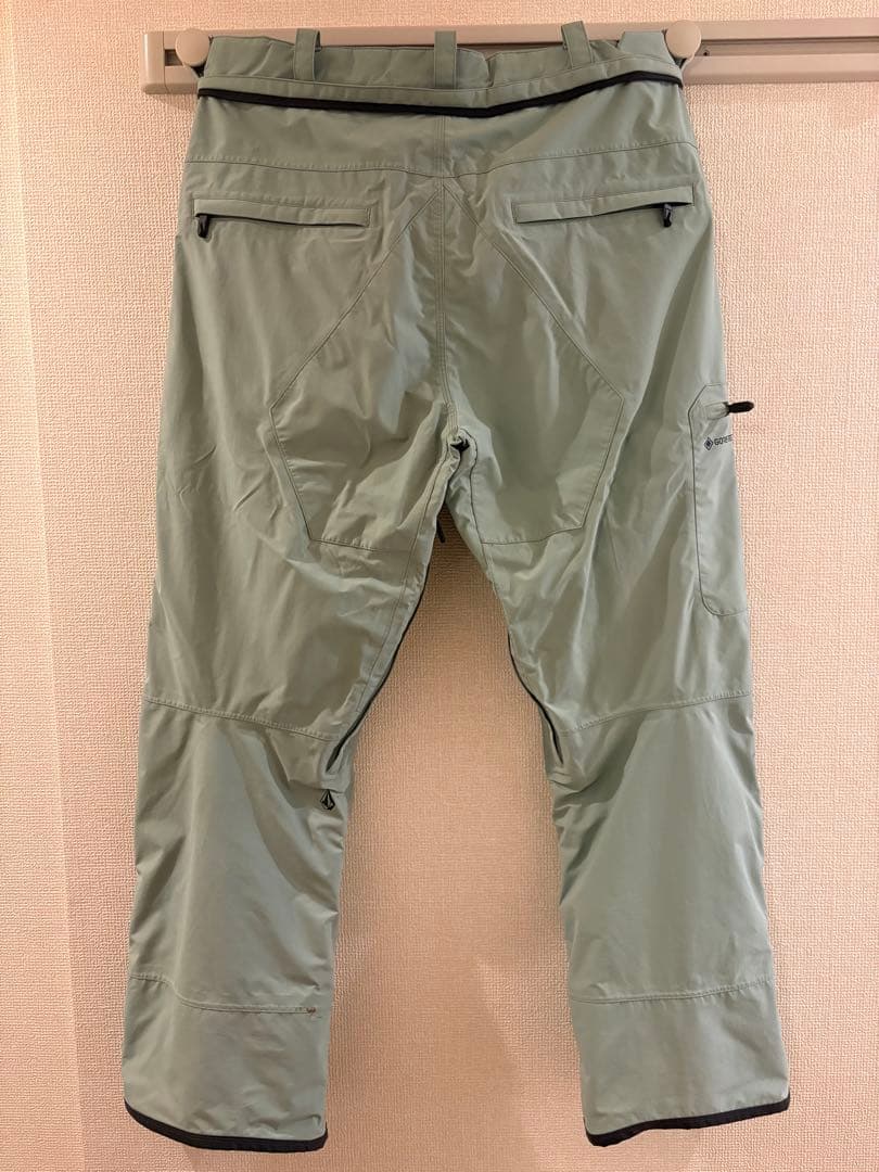 VOLCOM GORE-TEX スノーボードパンツ Mサイズ