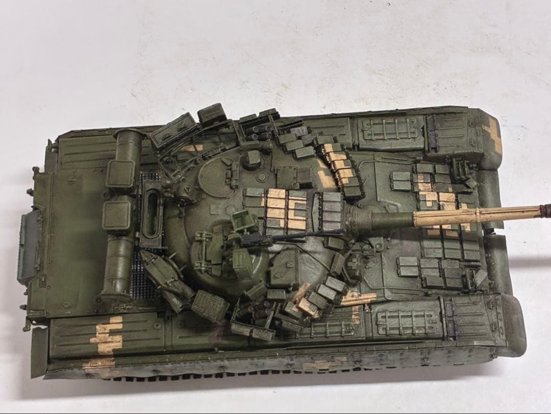 トランペッター　1/35 T-80BV 完成品　戦車　模型　