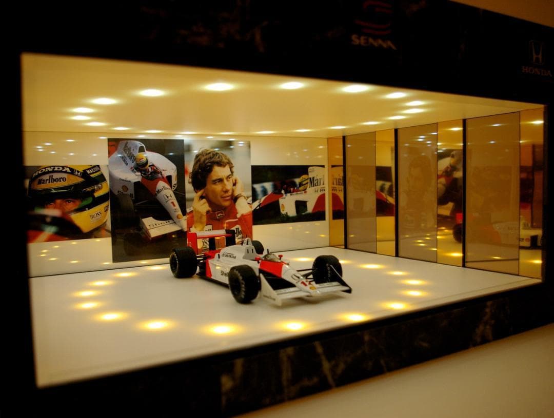 モネ・オーダー依頼品・円形照明・ディスプレーBOX・スタイリッシュジオラマ