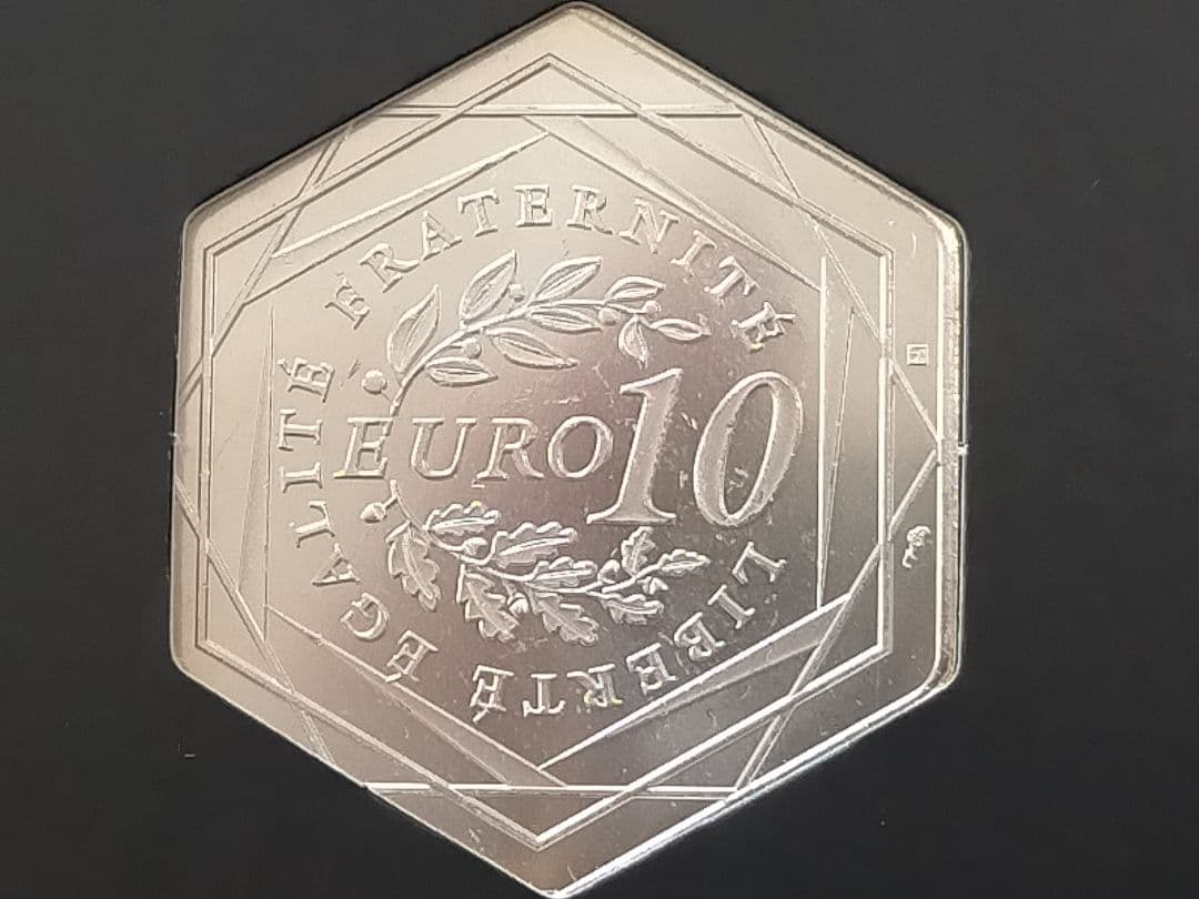 仏①。「フランス・パリ2024オリンピック大会(第1次発行)記念銀貨」。